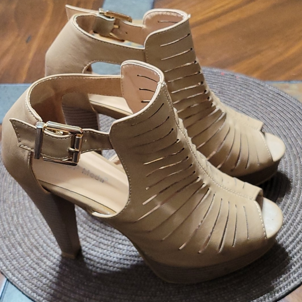 TOP Moda Table Gladiator Sandals Chunky Heel